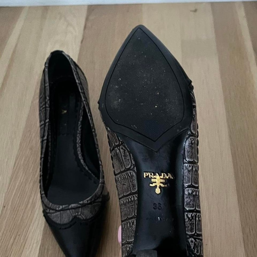 Vintage Prada Croc Embossed Kitten Heel Pumps Y2K Prada Pointed Toe Heels Size 6 - Picture 4 of 6